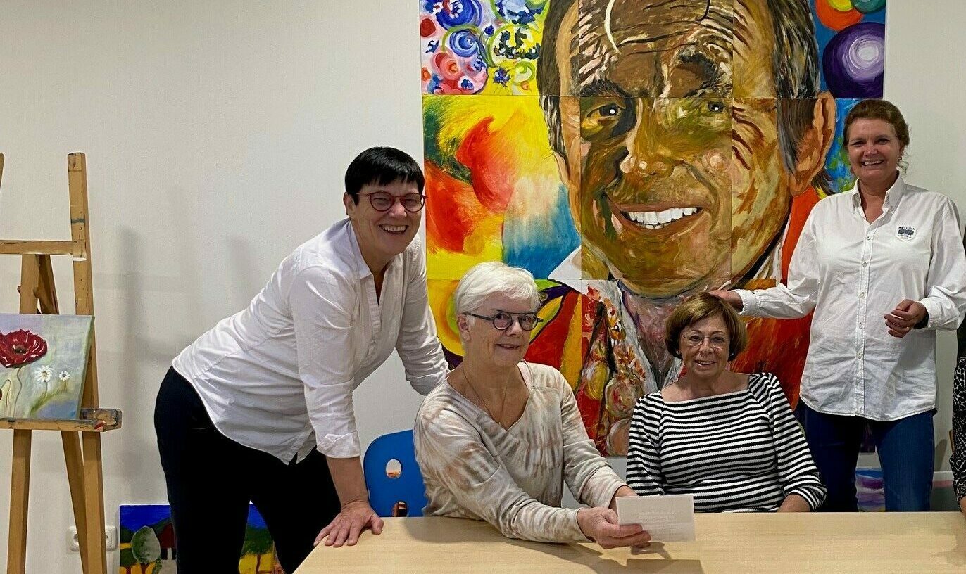 Bel, mail of loop eens binnen.  Je bent van harte welkom!